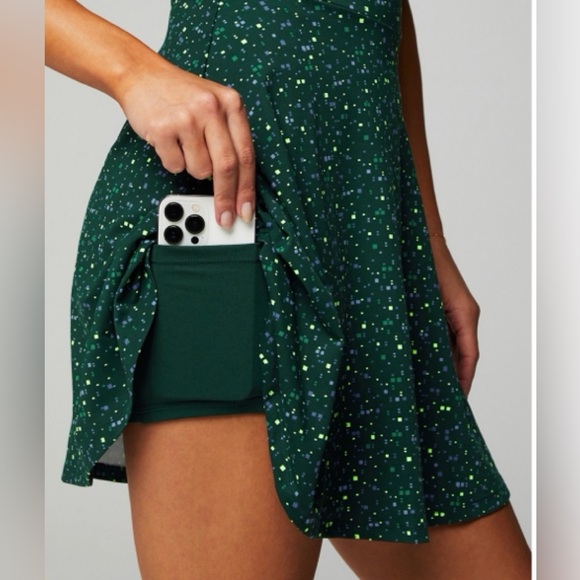 New Fabletics Boost Performance Dress in a green print Small - Picture 2 of 7
